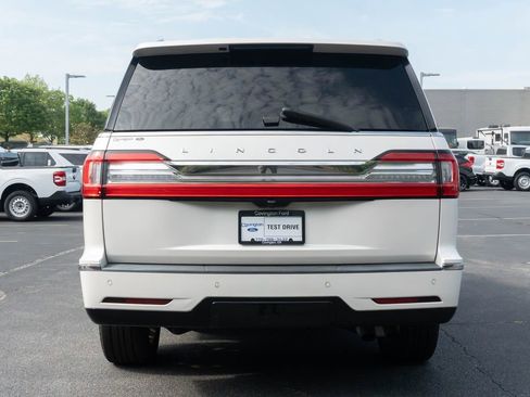 Used 2019 Lincoln Navigator Select w/ Technology Package RWD image 13