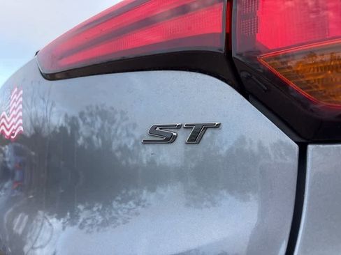 Used 2022 Buick Encore GX Select w/ Sport Touring Package image 5