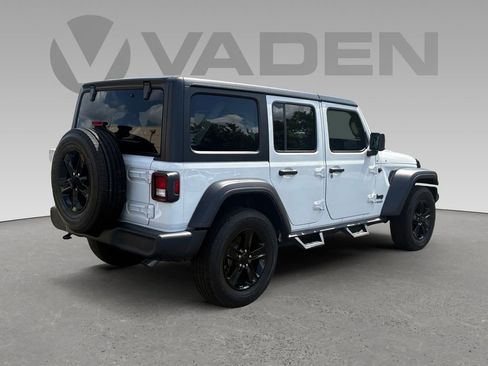 Used 2022 Jeep Wrangler Unlimited Sport AWD/4WD image 17