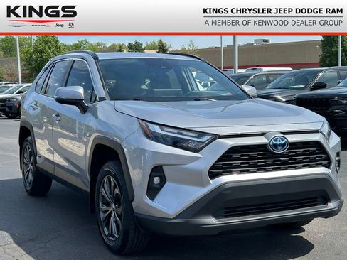 Used 2023 Toyota RAV4 XLE Premium AWD/4WD image 1