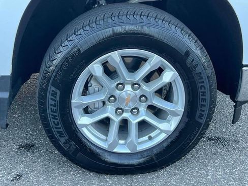 Certified 2025 Chevrolet Silverado 1500 LT AWD/4WD image 8