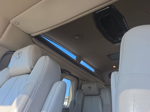 Used 2016 Ford Transit 150 XLT image 31