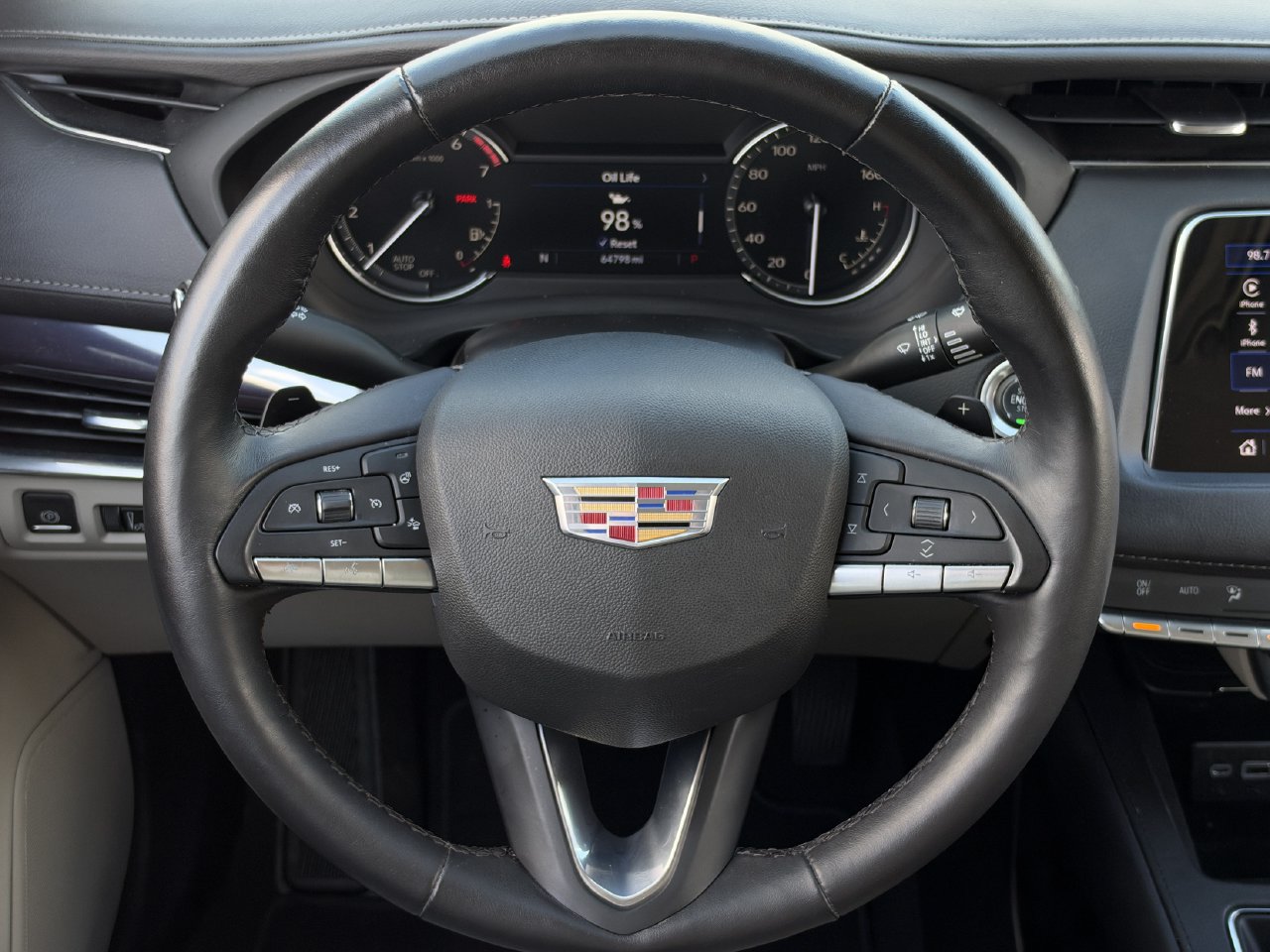 Certified 2023 Cadillac XT4 Luxury w/ Cold Weather Package FWD image 13