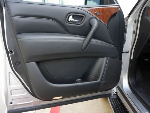 Used 2019 INFINITI QX80 Luxe w/ 22" Wheel Package RWD image 18