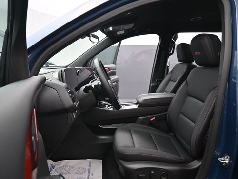 Used 2025 Chevrolet Traverse Z71 w/ Driver Confidence Package AWD/4WD image 5