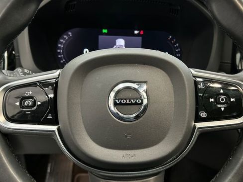 Certified 2023 Volvo XC60 B5 Ultimate image 12