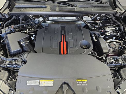 New 2025 Audi SQ5 Prestige image 30