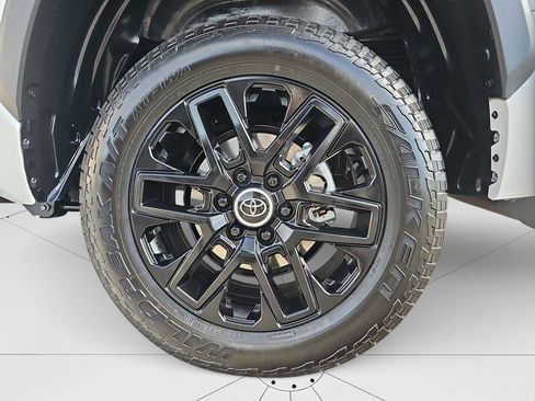 Used 2024 Toyota Tundra Limited image 24