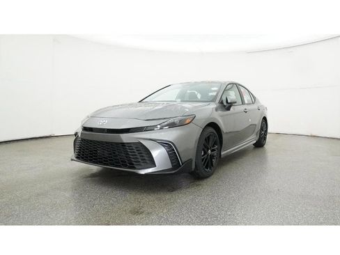 Used 2026 Toyota Camry SE w/ Convenience Package FWD image 32