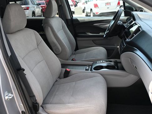 Used 2021 Honda Pilot EX image 21