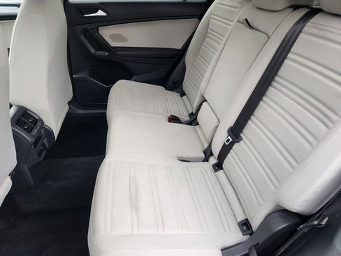 Used 2022 Volkswagen Tiguan S image 11