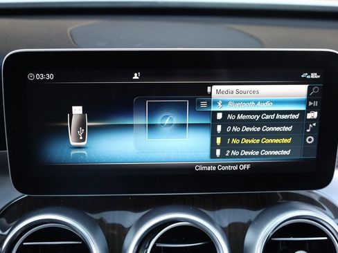 Used 2020 Mercedes-Benz C 300 C 300 Sedan image 37