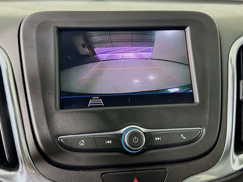 Used 2020 Chevrolet Equinox LS w/ LPO, Cargo Package FWD image 28