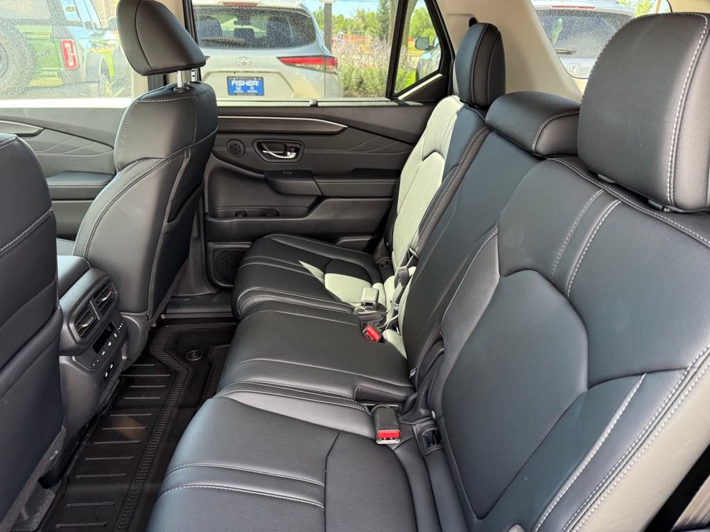 Certified 2026 Honda Pilot Touring image 14