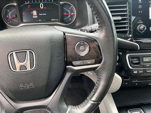 Used 2019 Honda Pilot Touring image 20