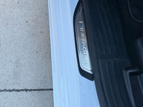 New 2026 Chrysler Pacifica Pinnacle FWD image 29