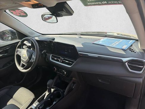 Used 2026 Chevrolet TrailBlazer LT FWD image 25
