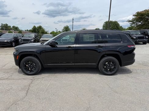 New 2026 Jeep Grand Cherokee L 4WD image 9