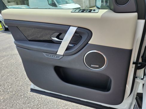 Certified 2025 Land Rover Discovery Sport S image 22