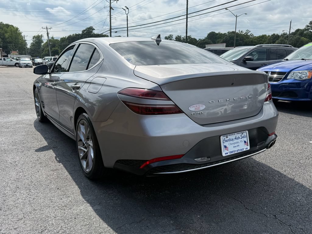 Used 2022 Genesis G70 2.0T RWD image 8