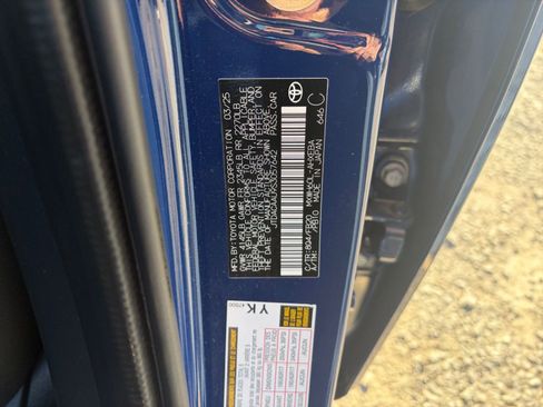 Used 2025 Toyota Prius LE image 27