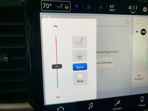 New 2026 Chrysler Pacifica Select image 30