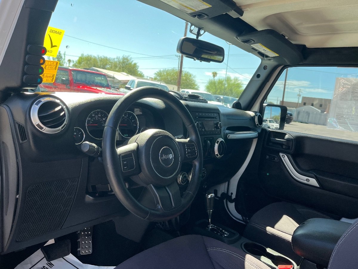 Used 2013 Jeep Wrangler Sahara w/ Dual Top Group AWD/4WD image 20