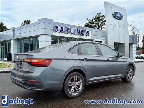 Used 2022 Volkswagen Jetta SE image 5