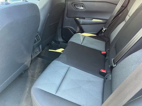 Used 2025 Nissan Rogue SV AWD/4WD image 11