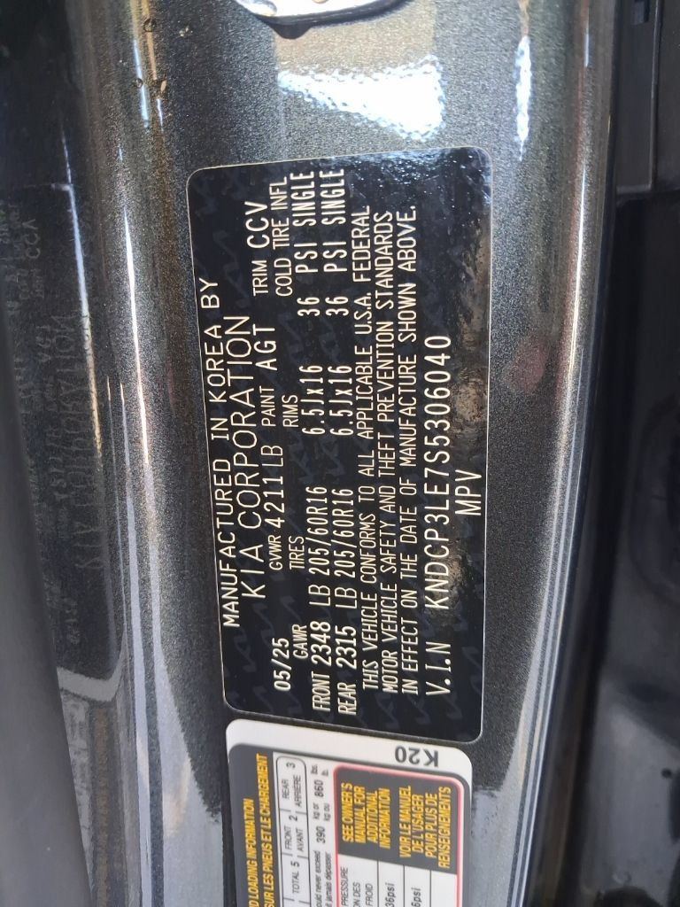 Used 2025 Kia Niro LX FWD image 3