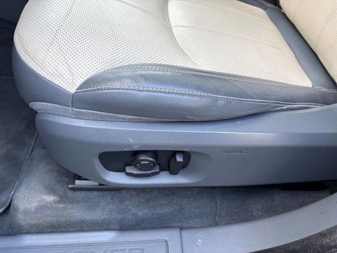 Used 2017 Land Rover Range Rover Evoque SE image 15