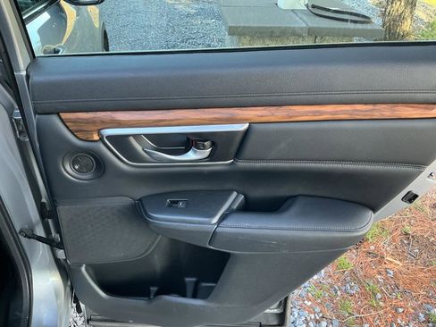 Used 2017 Honda CR-V EX-L image 18