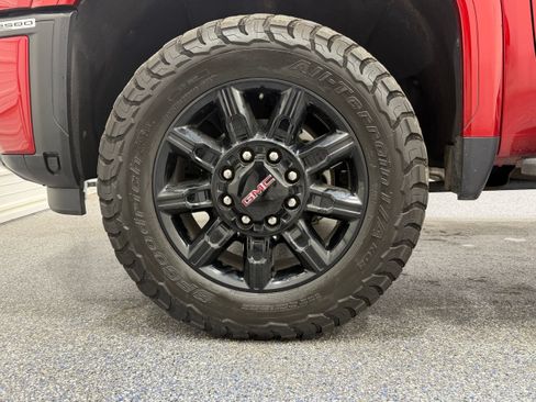Used 2024 GMC Sierra 2500 AT4 w/ AT4 Premium Plus Package AWD/4WD image 21