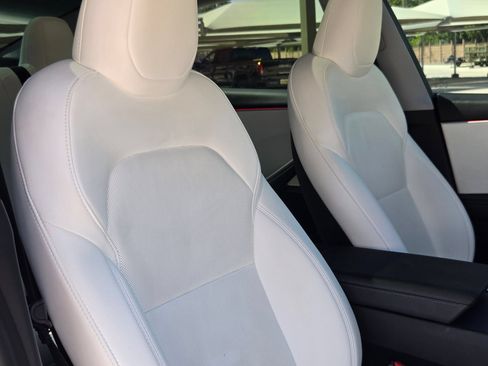 Used 2025 Tesla Model 3 Long Range RWD image 29