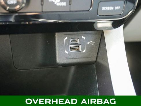 Used 2022 Jeep Compass Latitude image 17