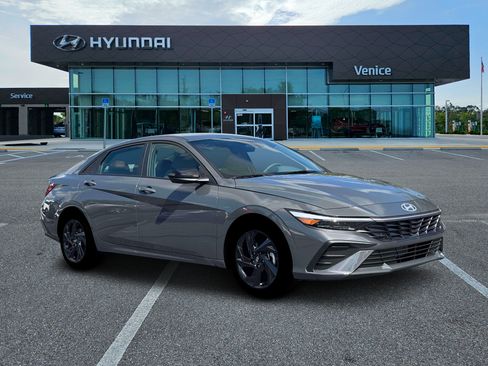 New 2026 Hyundai Elantra Sport FWD image 10