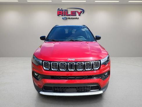 Used 2025 Jeep Compass Limited AWD/4WD image 9