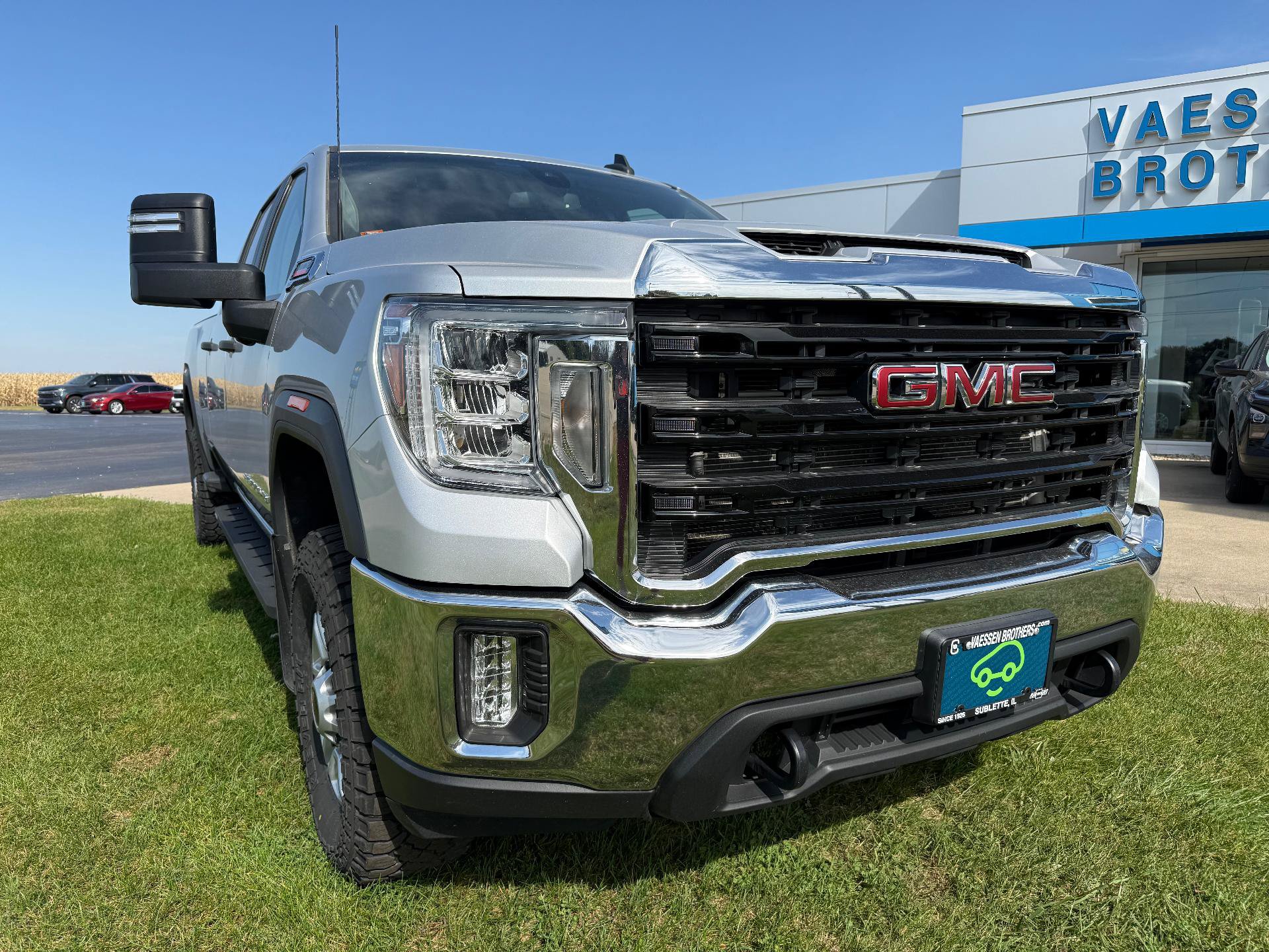 Used 2023 GMC Sierra 2500 Pro w/ Gooseneck/5TH Wheel Package AWD/4WD image 1