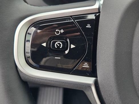 New 2026 Volvo XC60 B5 Plus AWD/4WD image 27