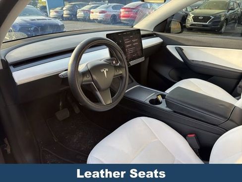 Used 2021 Tesla Model Y Long Range image 4