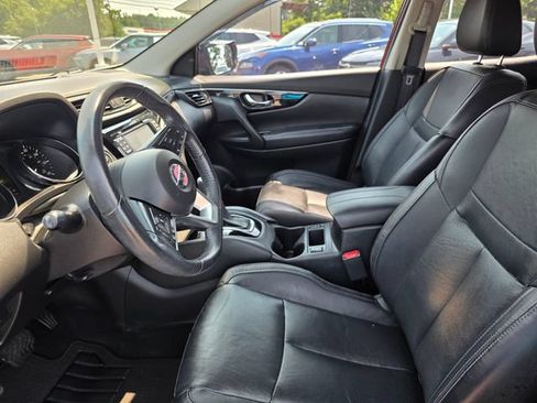 Used 2018 Nissan Rogue Sport SL FWD image 21