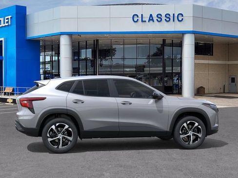 New 2026 Chevrolet Trax RS FWD image 5