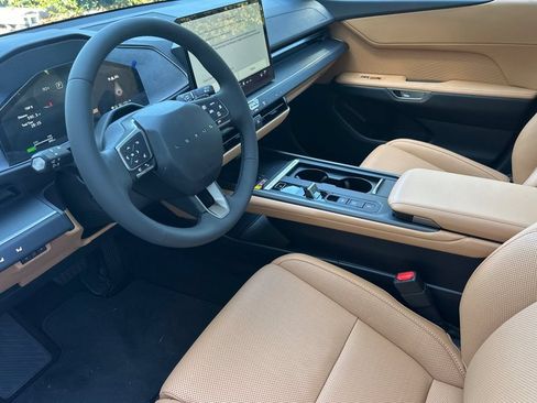 Used 2026 Lexus ES 350e w/ Convenience Package FWD image 10