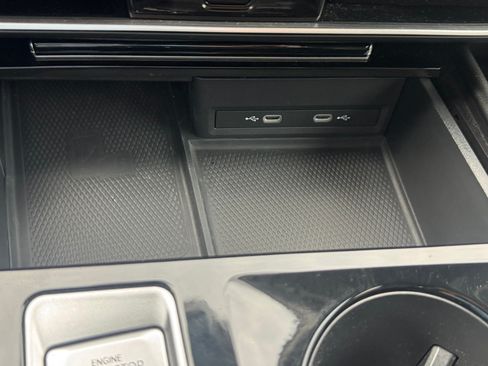 Used 2024 Volkswagen Atlas SE w/ Black Wheel Package FWD image 36