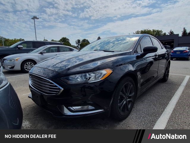 Used 2018 Ford Fusion SE w/ Equipment Group 201A FWD image 1