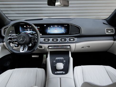 Used 2025 Mercedes-Benz GLE 63 AMG S image 17