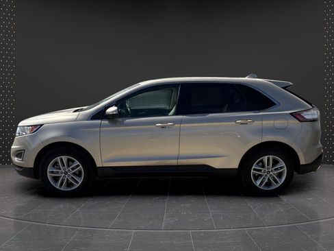 Used 2017 Ford Edge SEL w/ Equipment Group 201A FWD image 2