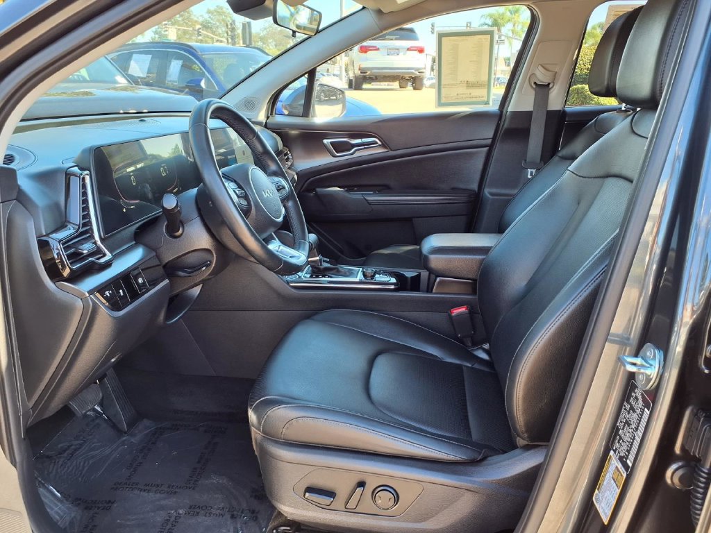 Certified 2023 Kia Sportage EX FWD image 18