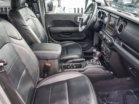 Used 2023 Jeep Wrangler Sahara w/ Cold Weather Group image 15