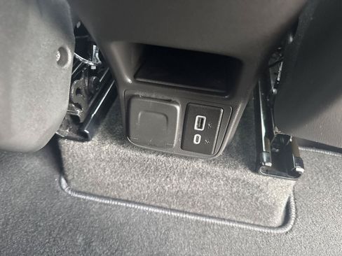 Used 2025 Chevrolet TrailBlazer RS w/ Convenience Package FWD image 15